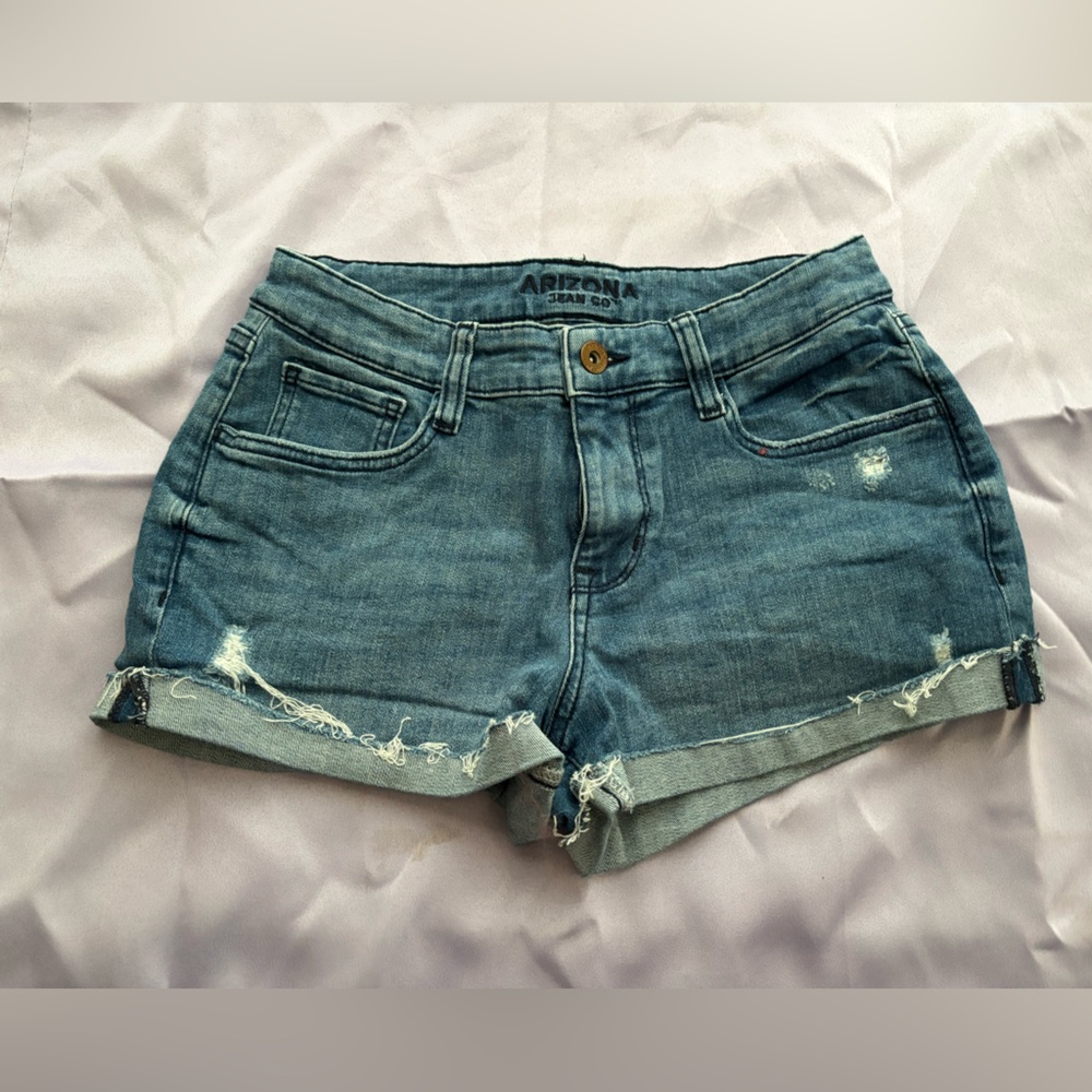 Arizona Jean Co. Distressed Denim Shorts – Women’s Size 9